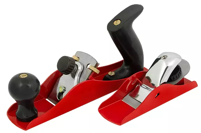 HÖYLÄSARJA 2-OS. - Veitset ja varaterät - 1730 - 1